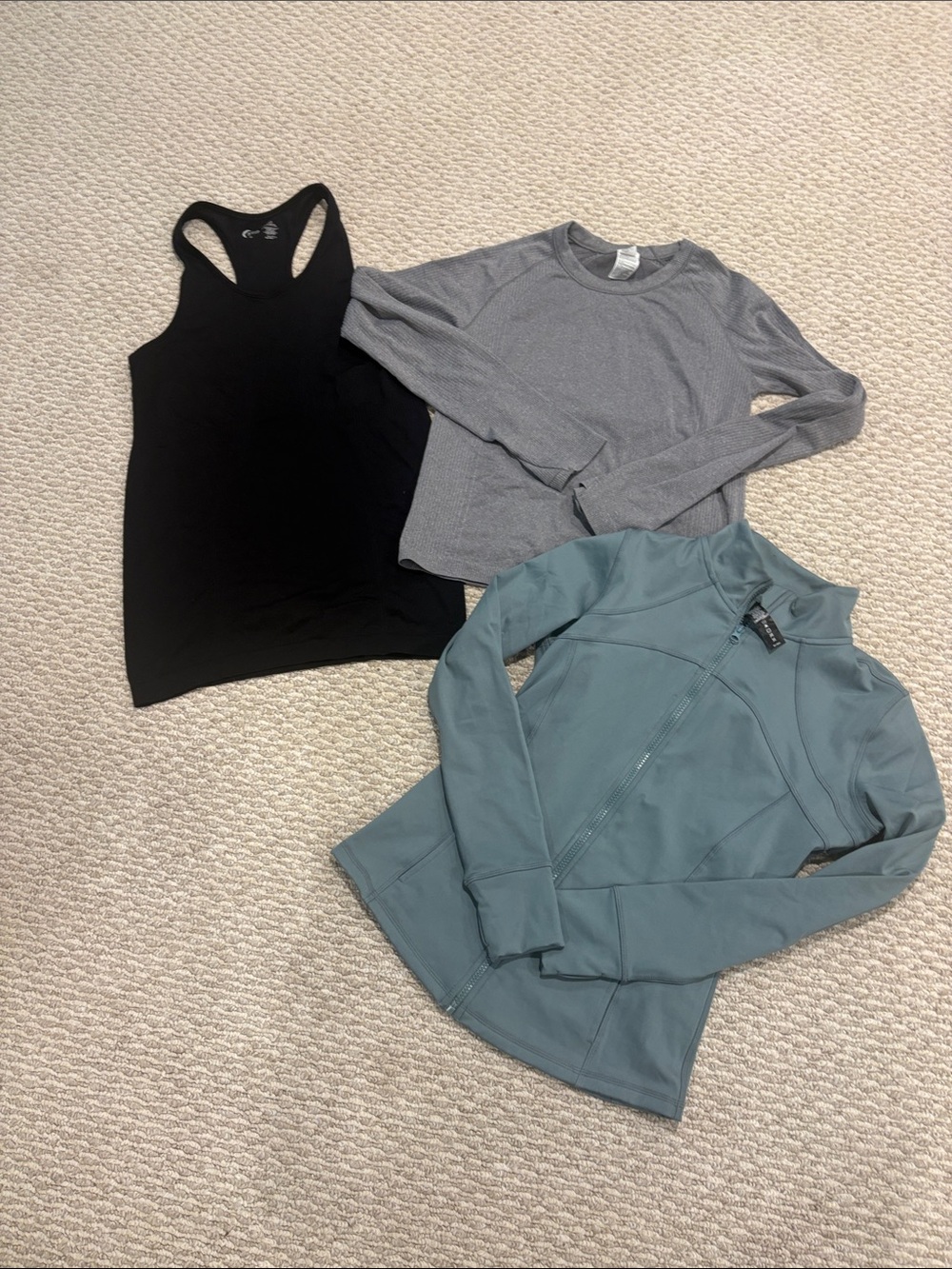 Black Racerback Tank Top - Women's Activewear medium bundle